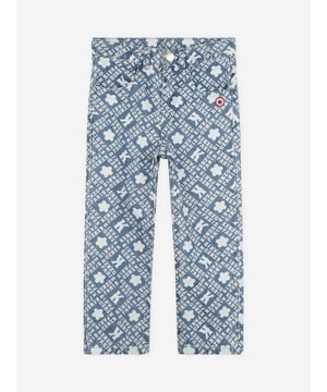 Introducing the AW2024 Kenzo Kids Logo Print Jeans in Blue ‚ a sophisticated style staple for both boys and girls. Impeccably crafted, these jeans blend high-end fashion with child-friendly design. Highlight features include: Iconic Kenzo Branding: Bold logo print that captures the essence of luxury while being playful. Versatile Blue Hue: Perfect for mixing and matching with any top or shoes for effortless styling. Premium Comfort: Constructed with soft, high-quality fabric ensuring all-day comfort for active kids.Elevate your child's wardrobe with these chic Kenzo jeans. Ideal for fashion-forward kids!