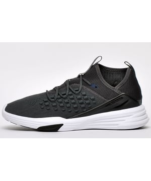 Breng je training naar een heel nieuw niveau met deze Mantra FUSEFIT Heren trainers.