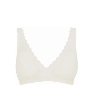 Sloggi ZERO Feel Lace Bralette. With curved edges, a V-neckline and delicate mesh lining. Invisible. Product is made of 58% Polyamide, 42% Elastane and is machine washable.