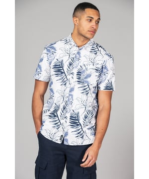 Brighten up your wardrobe with this printed poplin shirt from Tokyo Laundry. Made from 100% cotton, this short-sleeved shirt is perfect for any occasion. The funky design features a comfortable fit and button fastening. Add this versatile staple to your wardrobe today. Machine washable for easy care.