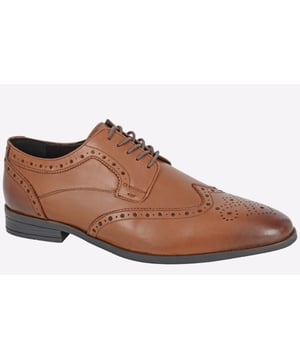 A classic wardrobe addition for the modern man, these Roamers Sherman men's brogues boast a premium leather upper with timeless punch hole and intricate stitch detailing throughout for enhanced visual appeal.
- Softie Leather
- Brogue detailing
- Lace fastening
- Padded footbed
- TPR Sole