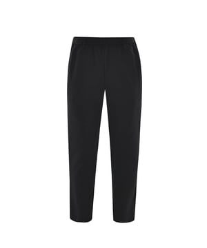 Bequeme lange Freizeithose von der Marke hajo. Angenehm weicher Material-Mix - bügelfrei, atmungsaktiv und hautsympathisch. Einschubtaschen und Gesäß-Zippertasche.