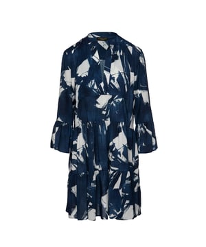 This allover print dress with gathered seams is crafted in woven viscose in shades of navy and white. It has ¾ bell sleeves and a round neckline with a 24cm V opening in the front. There is a press stud on the inside at the bottom of the V to prevent it opening too much. There is oblong shaped double fabric below the V opening in the front. The dress has two 24cm wide ruched panels. There is a double pleat in the back. The dress is styled in a loose A line silhouette and hits above the knee.