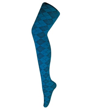 Voor degenen onder u die van uw kleur houden, kijk eens naar onze 80 denier ondoorzichtige Patterned Panty's, verkrijgbaar in vele kleuren en 3 hoofdpatronen - Cable, Weave en Skye. Designerkousen van bovenkantkwaliteit die zacht aanvoelen op het been voor een comfortabele pasvorm en gevoel. Ze zijn een dikke 80 denier en zullen geweldig staan ​​bij elke gekozen outfit. Of ze nu voor een avondje uit zijn of voor overdag, deze panty's zien er geweldig uit en houden de kou van je benen. Met veel kleuren en patronen om uit te kiezen, zult u zeker het beste paar voor uw outfit vinden. Deze fantastische kwaliteit fluwelen panty's met matte afwerking zijn verkrijgbaar in 6 hoofdkleuren en 3 ontwerpen, met maten van 8-14 uk en 18-24 uk. Ze zijn machinewasbaar en zijn gemaakt van 94% nylon en 6% elastaan.