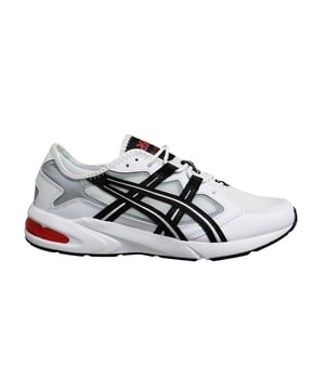 ASICS cavó en su archivo en 2018 para revivir el Gel-Kayano 5 OG, y para 2019 la impronta japonesa le da al amado clásico una elegante actualización, denominada 5.1. Con una construcción liviana en una silueta aerodinámica, una unidad de suela simplificada y un diseño moderno en todo momento con tecnología de gel de amortiguación, así como tecnología de gel visible en el talón del zapato.