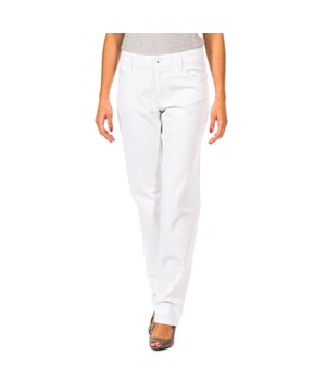 Lange broek vrouw.
 Witte kleur.
 Rits en knoop aan de voorkant.
 Twee open zakken en minizakje op de voorkant.
 Metalen merklogo op de zijkant van de minizak.
 Twee open zakken op de achterkant.
 Riemlussen.
 Custom label merkhuid aan de achterkant van de tailleband.
 Nederland met rechte snit.
 Stof waterafstotend.
 Naden uitzicht toon.

 Samenstelling:
 - 98% katoen.
 - 2% elastaan.

 Wasvoorschriften:
 - Wassen tot 40°C.
 - Strijken op gemiddelde temperatuur, max. 110C.
 - Kan in de droger.
 - Niet bleken.
 - Chemisch reinigen niet toegestaan.

 Samenstelling: 100% Katoen
 Onderhoud:
Maximaal wassen op 40ºC.
 - Strijken op gemiddelde temperatuur, max. 110ºC.
 - Je kunt een droger gebruiken.
 - Geen bleekmiddel gebruiken.
 - Kan niet chemisch gereinigd worden.