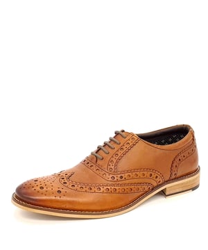 Traditional hand finished shoe with a classic brogue design and a must for any man's wardrobe for a perfect fit with formal attire. Made from genuine high quality burnished leather and cusion insole for superior comfort. These are soft to touch and look great with suits and smart wear. Handmade leather shoes with Genuine leather upper.
