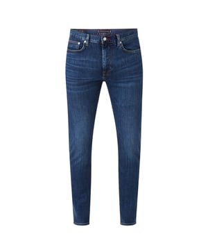 Herrenjeans von der Marke Tommy Hilfiger. Die Hose besteht aus hochwertiger Baumwolle, Polyester und Elastan. Das Elasthan sorgt dafür, dass die Hose sehr dehnbar ist und daher gut sitzt.