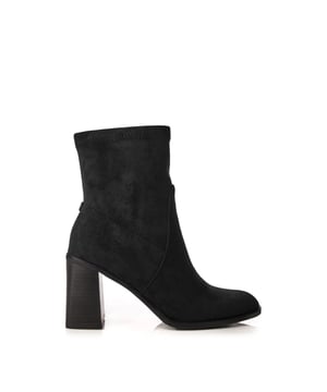 Make space for Marylou in your shoe collection. Boasting a practical block heel, making the ankle boot perfect for all day wear. Complete with a soft almond toe, the leather sock ensure the boot feels as good as it looks. If you wear a half size, we recommend sizing up.
