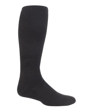Heat Holders Yarn - Das speziell entwickelte Thermogarn von Heat Holders bietet eine leistungsstarke Isolierung gegen Kälte und eine hervorragende Feuchtigkeitsaufnahme. Heat Holders Schlingen - Innovative Stricktechnologie erzeugt unseren einzigartigen, extra langen Schlingenflor, der mehr warme Luft einschließt und den TOG-Wert erhöht. Heat Holders Brushing - Unser fachmännisches Bürstverfahren maximiert die Menge an warmer Luft, die in jeder Socke gehalten wird, und sorgt so für absolute Wärme und ganztägigen Komfort. Heat Holders sind wissenschaftlich getestet über 7x wärmer als eine einfache Baumwollsocke! Der Tog-Wert der Heat Holders beträgt 2,34, während eine einfache Baumwollsocke nur 0,33 Tog misst. Extra lang - Extra lange Heat Holders Thermosocken bedeuten, dass das gesamte Bein unterhalb des Knies warm gehalten werden kann, selbst an den kältesten Tagen.
