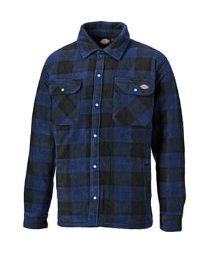 Das Dickies Portland Shirt ist ein hochwertiges gepolstertes Hemd, hergestellt aus Polar-Fleece. Die mit Druckknöpfen versehene Vorderöffnung ermöglicht ein schnelles und einfaches An- und Ausziehen, während das Kleidungsstück über aufgesetzte Brust- und Hüfttaschen verfügt. Dieses Hemd sorgt dafür, dass Sie warm und bequem bleiben. Der 'Rauer Bursche'-Look, den dieses Hemd vermittelt, hat in den letzten 12 Monaten an Popularität gewonnen und ist mittlerweile eines unserer meistverkauften Kleidungsstücke online im Vereinigten Königreich.