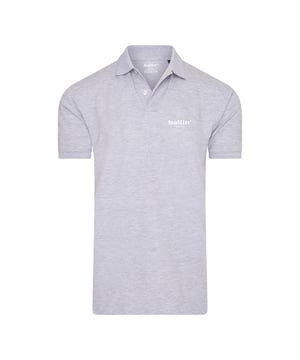 Heren polo van het merk Ballin Est. 2013. De polo's van Ballin Est. 2013 zijn gemaakt van 100% biologisch katoen, en hebben een normale pasvorm. Het zachte katoen zorgt voor een heerlijk draagcomfort.  Modelnaam: Basic PoloCategorie: heren poloMaterialen: biologisch katoenKleur: grijs