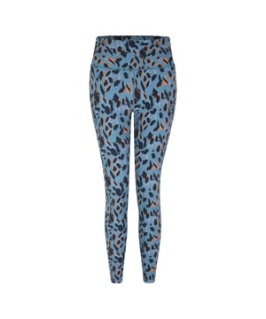 85% Polyester, 15% Elastan. Gewebetechnik: Antibakteriell, Geruchsneutral, Ohne Chemikalien, Leicht, Feuchtigkeitsabweisend, Schnelltrockend, Kniebeugensicher. Gewebe: Schnelltrocknend & Feuchtigkeitstransportierend, Weiche Haptik. Design: Leo-Muster, Logo. Verriegelte Flachnähte, Reflektierende Details. Taille: Elastisch. Taschenart: Eine versteckte Tasche, Verstecktes Fach, Tasche im Bund, Innentasche. Länge: Zum Fußgelenk. Nachhaltigkeit: Aus recyceltem Material. UV-Schutzfaktor: UPF 50+.