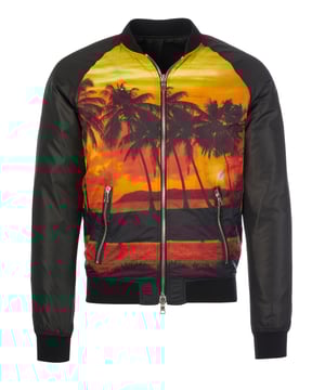 100% Polyester; Balmain-jas;  Model: RH18273I006AAA;  Hoogwaardige afwerking;  Tweewegritssluiting, collegekraag;  Twee zakken met ritssluiting, twee binnenzakken;  Balmain-logodetails