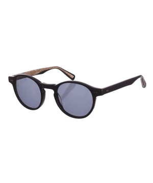 Gafas de sol Vicens.
Gafas de sol Zen con montura de acetato.
Color Negro
Forma pantos.
Lentes de color Gris
Patillas de acetato.
100% Protección UV. 
Incluye una funda neutra de tela.

Medidas:  Alto lente: 51 mm
Ancho lente: 46 mm.
Puente: 21 mm.
Patillas: 143 mm.

Limpieza y manutención:
-Limpiar las gafas con agua y jabón (neutro).
- No utilice paños sucios o abrasivos, que puedan alterar las características de los filtros.
- Utilice solo accesorios y repuestos originales.