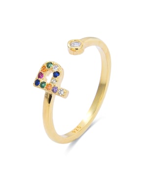 Sterling zilveren 925 P ring met veelkleurige zirkonia afgewerkt in 18 karaat geelgoud. Naast het bereiken van globe-trotting stijlen, maken onze ontwerpen een verschil en een radicaal verschil. Zorgvuldig handgemaakte ontwerpen met materialen van topkwaliteit en fonkelende zirkonia's brengen een alfabet in verschillende maten tot leven. Het exotische ervan: initialen op 925 Sterling zilver, wordt alleen geëvenaard door zijn ingetogenheid. Intuïtief, bedachtzaam, het klopt elke keer als je het draagt en vertegenwoordigt als weinig anderen het meest kosmopolitische stedelijke karakter: BE AUTHENTIC (NOT) UNIQUE.