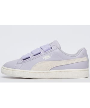 Uno de los zapatos PUMA más emblemáticos y populares, The Basket Heart es un contribuyente clave para la evolución de la marca Alemania Sports + Fashion. El corazón de Basket combina un paquete de categoría cruzada con una versión única del clásico de gamuza, con un sistema de cordones en forma de arco.