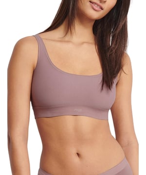 Sloggi EVER Ease Top. The EVER Ease collection uses thermoregulating technology to keep you cool when you're hot and you warm when you're cool using a hydro-functional polymer that is built into the fabric. Non-wired bralette with pullover design and high cotton content. Product is machine washable.