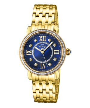 GV2 9862B Reloj Marsala de cuarzo suizo y diamantes para mujer Reloj GV2 de cuarzo suizo para mujer de la colección Marsala Caja de oro IP de 37 mm, bisel con talla de diamante Esfera MOP azul con 8 diamantes Corona estriada de vaivén con piedra de cabujón azul Brazalete de oro amarillo IP con hebilla desplegable Zafiro antirreflectante Cristal Resistente al agua hasta 50 metros/5 ATM Movimiento de cuarzo suizo Ronda 763