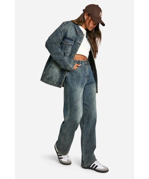 Jeans are the genius wear-with-anything wardrobe itemSkinny, straight, or slim, find your perfect jeans fit in the boohoo denim collection. Work the hot-right-now high waist in mom jeans and baggy boyfriend styles, and take your blues to the next level with punk badges and rock 'n' roll rips. Wear with a basic tee by day and add barely-there heeled sandals to take your denim from day to night.