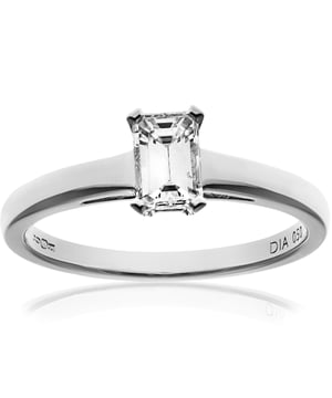 Oro blanco de 18 quilates (750): 2,3 g; # Diamante: 0,5 ct
