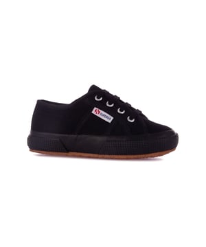 This classic Superga kick is perfect for all little tikes alike! This timeless style is equipped with sturdy and breathable cotton upper and laces, and sporty and strong rubber outsole. Perfect for school, playdates, or a packed day of activities