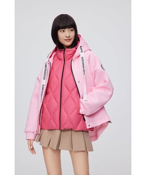 The inner lightweight jacket offers exceptional energy storage, delivering warmth, comfort, and a soft, skin-friendly feel. Its wrinkle-free outer shell adds a stylish touch, making it the perfect choice for a cozy, comforting experience on cold winter days.

HIGH QUALITY 600+ DUCK DOWN: 90% filling for optimal warmth, evenly distributed for consistent warmth.

THREE-IN-ONE: The ultimate versatile solution for any weather condition.

LIGHTWEIGHT SOFT TOUCH FABRIC: Ultra-fine yarns, light and dense for ultimate comfort and warmth.
