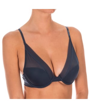 Sujetador Calvin Klein.
Color Azul noche. 
Sujetador básico que realza el busto.
Copas lisas con micro tul en la parte superior.
Copas preformadas y con aros.
Tirantes elásticos, regulables.
Nombre de la marca estampado en uno de los tirantes.
Laterales elásticos fabricados en micro tul.
Cierre de corchetes en la espalda, tres posiciones.
Costuras vistas a tono.

Composición:  76% Nylon. - 24% Elastano. 

Instrucciones de lavado:
- Lavar máximo a 40ºC.
- Planchar a media temperatura, máx. 110ºC.
- No permite usar secadora.
- No usar lejía.
- No admite el  lavado en seco.

Equivalencia de tallas:

UK	FR	EU	IT
30	80	65	30
32	85	70	32
34	90	75	34
36	95	80	36
38	100	85	38