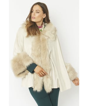 How lovely would this cape be in your Winter wardrobe!