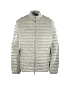 Erleben Sie ultimative Vielseitigkeit und Stil mit der weißen Jacke von Belstaff. Diese Jacke bietet sowohl Wärme als auch modisches Design und ermöglicht Ihnen den mühelosen Übergang von einem lässigen Tageslook zu einem schicken Abend-Outfit. Bleiben Sie gemütlich und sehen Sie fantastisch aus mit dieser unverzichtbaren Jacke!, Daunenjacke, Material: 100 % Polyamid, Füllung: 90 % Entendaunen, 10 % Entenfedern, Markenaufnäher auf dem linken Ärmel, leicht. Gepolstertes Design, Reißverschluss, weiße Jacke