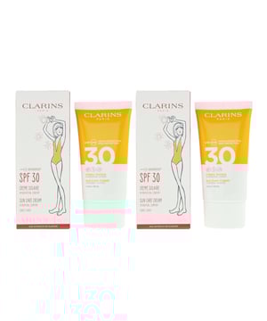 The Clarins Pick & Love SPF 30 Sun Care Body Cream is a versatile and protective sun care product designed to provide effective sun defence while also nourishing and hydrating the skin. The creamy texture of the body cream ensures smooth and even application, allowing you to cover larger areas of your skin with ease. The formulation is designed to suit a range of skin types, offering effective sun protection and hydration without causing irritation.