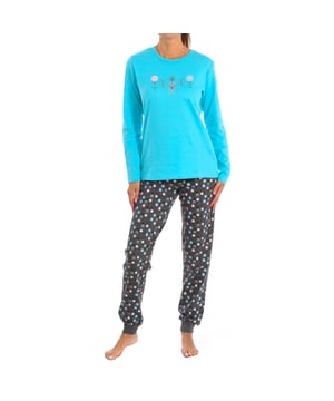 Kisses and Love winter pajamas.
 Round neckline with ribbed finish.
 Contrast print on the front.
 Long pants.
 Elastic waistband.
 Ribbed cuffed hems.
 Seams seen in tone.
 Composition: 100% cotton
 Care:
Machine wash at 30º maximum.
 It does not allow the use of an iron.
 Do not use bleach.
 Do not dry clean.
