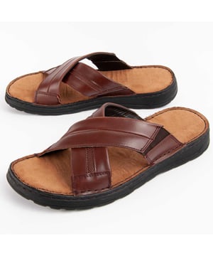 Garantía Purapiel, 10 años de garantía. Sandalia casual para hombre. Hecha en piel natural. Calce cómodo. Fabricado por otras marcas para nuestra marca.
