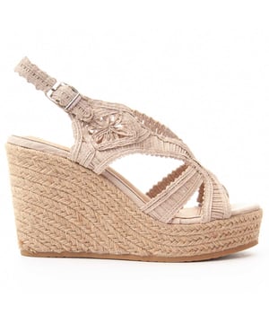 Damen-Espadrille-Wedges. Bequeme Passform. Gepolsterte Innensohle. Rutschfeste Sohle. Verstärkte Nähte. Von anderen Marken für unsere Marke hergestellt. Ungefähre Maße: 12 cm Absatz und 3 cm Plattform.