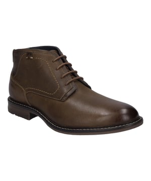 JOSEF SEIBEL präsentiert mit Earl 04 eine Stiefelette für Herren, die Wert auf Qualität und Bequemlichkeit legen. In der ansprechenden Farbgebung camel-kombi mit einer Sohle in braun beweist dieses Modell, dass modernes Design und traditionelle Schuhmacherkunst Hand in Hand gehen. Gefertigt aus hochwertigem Ziegenleder in Nappa-Qualität, bietet der Schuh eine exzellente Haltbarkeit und einen angenehmen Tragekomfort. Die TR-light Sohle zeichnet sich durch ihre gute Rutschfestigkeit, lange Lebensdauer und ein leichtes Gewicht aus, was die Stiefelette ideal für ausgedehnte Freizeitaktivitäten macht. Dank der Möglichkeit, die Leder-Innensohle herauszunehmen und durch eigene orthopädische Einlagen zu ersetzen, lässt sich der Schuh individuell an die Bedürfnisse des Trägers anpassen. Die Verarbeitung nach der AGO-Methode garantiert eine leichte und formbeständige Machart, die den Earl 04 zu einem langlebigen Begleiter macht. Dieser Schuh vereint modernen Komfort mit einer perfekten Passform und Funktion, ohne dabei die Wurzeln der traditionellen Schuhfertigung zu vergessen. Als Teil der Josef Seibel Produktlinie steht Earl 04 für einen bewussten Umgang mit Mode, fernab von der Schnelllebigkeit der Fast Fashion, und fügt sich nahtlos in den Alltag ein. Ob bei Spaziergängen im Freien oder für den lässigen Auftritt in der Stadt, mit diesem Schuh lässt sich das Leben in vollen Zügen genießen.