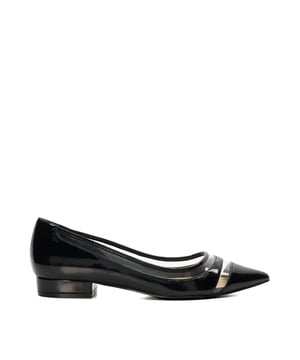 A contemporary take on a timeless style our Hepburn ballet flats have been crafted with vinyl panels for a modern aesthetic. Set on a low-block heel for ease of wear, this point-toed silhouette will add a polished touch to any look.