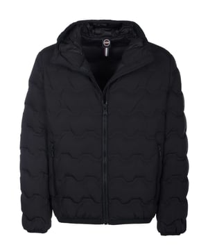 100% poliéster; chaqueta Colmar;  Modelo: 1208R 2WX 99;  Mano de obra de alta calidad;  capucha con cordón;  cuello alto;  Cremallera;  Dos bolsillos forrados para las manos con cremalleras en la parte delantera;  Un bolsillo interior con cremallera;  Puños elásticos en dobladillo y mangas;  forro hacia abajo;  Detalles del logotipo de Colmar.