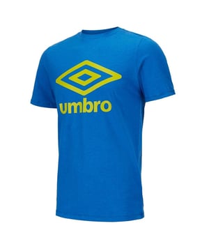 Presentando el clásico imprescindible de la famosa marca Umbro, la gran camiseta del logotipo. Esta camiseta es un armario esencial que combina la comodidad y el estilo sin esfuerzo. Con su corte simple pero a medida, está diseñado con la figura masculina en mente, asegurando un ajuste halagador.

Hecho a mano de 100% de algodón, esta camiseta ofrece una sensación suave y suave contra la piel. La construcción de alta calidad de la tela garantiza la durabilidad y la transpirabilidad, lo que permite el flujo de aire óptimo y la ventilación, especialmente en los días cálidos. Apreciará la comodidad y la frescura que brinda, lo que lo mantiene fresco durante todo el día.

La camiseta presenta un color elegante y sólido, que proporciona una opción versátil que se puede combinar fácilmente con una variedad de atuendos. Para agregar un toque de marca, un logotipo de Umbro prominente y llamativo adorna el cofre, que muestra su afinidad por la calidad y el estilo.

Perfecto para ocasiones casuales y ropa diaria, la camiseta del logotipo de Umbro Large es una elección confiable que combina sin esfuerzo la comodidad y la moda. Su tela superior, ajuste impecable y logotipo que llama la atención lo convierte en una adición esencial a su guardarropa.