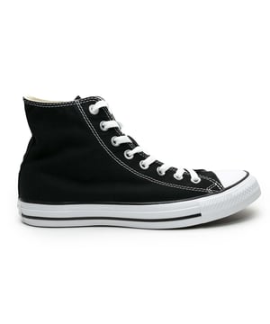 Especificaciones: La zapatilla más emblemática del mundo caracterizada por un parche de estrella centrado en el tobillo y costuras visibles Parte superior: Lona Cordones: Cordón plano Tipo de suela: Suela plana con logo
