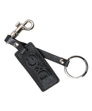 100% authentieke Dolce & Gabbana sleutelhanger
  Gemaakt van zwart leer met zilveren metalen details
  Sleutelhanger bevestiging
  Logodetails met in het logo gegraveerde metalen hardware
  Model: Sleutelhanger
  Lengte: 145 cm
  Vervaardigd in Italie