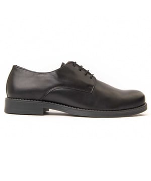 Hecho en España. Garantía Purapiel, 10 años de garantía. Zapato de cordones clásico para hombre. Fabricado en cuero 100% natural libre de Cromo VI. Materiales de máxima calidad. Suela de goma antideslizante. Plantilla acolchada. Fabricado por otras marca para nuestra marca.