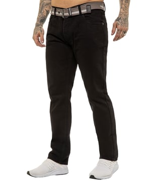 Enzo Mens Regular Fit Jeans. Cinturón libre incluido (el color del cinturón puede variar). 5 bolsillos incluyendo el bolsillo de la moneda. Botones y remaches de marca. Cierre de cremallera de media altura. (EZ399)