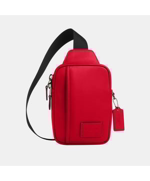 Edge L Pack in Smooth Leather, Inside multifunction pocket, Outside zip pocket,  Length: 13.00 cm,  Width: 5.00 cm,  Height: 19.00 cm