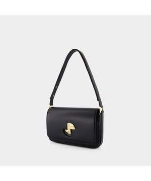 Un asa. Doble asa de transporte. Material: piel de ternero lisa. Colores: NEGRO - Negro. Piel de becerro lisa. Cierre: cierre magnético en la parte superior. Distribución interior: un bolsillo interior con cremallera y un bolsillo exterior con cremallera. Height: 19. Length: 7.