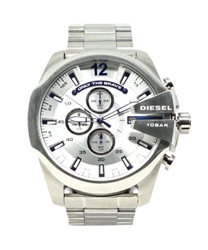 Diesel DZ4477 Mega Chief Silver Watch. Diesel Silver Watch. Water Resistant, 1 Year Warranty. Comes With Diesel Smart Display Case with Inner Cushion & User Manual. DZ4477. Case Material Stainless Steel