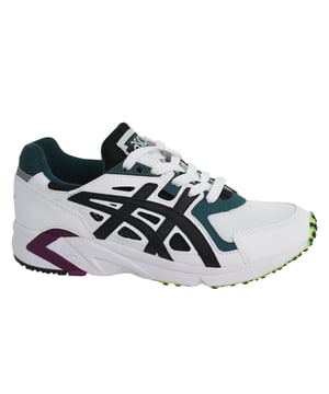 El corredor resbaladizo de la etiqueta de zapatillas fundada de Kihachiro Onitsuka es mejor que nunca y, por supuesto, presenta el típico color "blanco/negro"/de cuero ". ASICS muestra ahora el "blanco/negro" entrenador de gel-ds OG "White" que es parte de los fuertes.