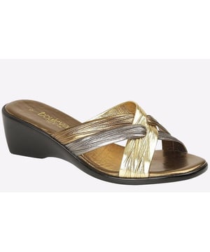 Boulevard present this X Over Mule Sandal in an on-trend colourway of bronze, pewter and gold. These sandals will turn heads for all of the right reasons.- PU Upper
- X Over Mule Sandal
- Padded sock
- PU Sole