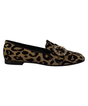 Preciosos mocasines planos de Dolce & Gabbana a estrenar.
  Estampado de leopardo y detalle de gemas de cristal.
  Hecho de 90% algodon y 10% viscosa.
  Estampado de leopardo marron dorado.
  Suela de cuero.
  Iconico logotipo de Dolce & Gabbana.
  Fabricado.