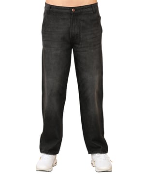 The Enzo men's wide-leg jeans feature a classic 5-pocket design, offering both style and functionality. These loose fit jeans have a slightly distressed finish around the hem and pocket areas, giving them a lived-in, casual look. The zip-fly fastening ensures ease of wear, while the Enzo PU badge on the back adds a branded touch.
 