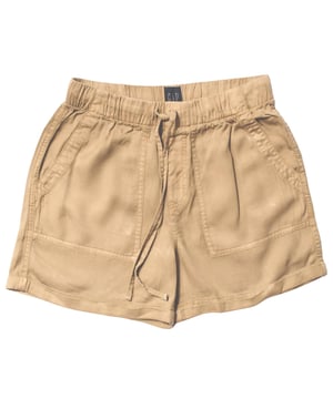 This pair of shorts is part of the GAP water-saving Washwell program.  Smooth linen-rayon weave. Drawcord ties at elasticated waist with mock fly. Front utility pockets and patch pockets at back.
Fit: Relaxed, Sizing: As expected